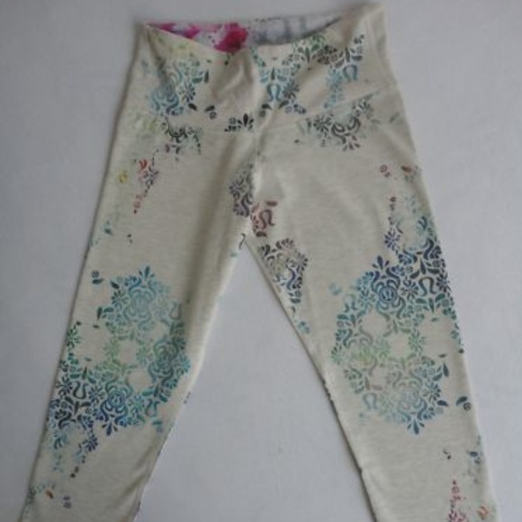Rare Lululemon Organic Waterwall Wunder Under - Picture 1 of 3
